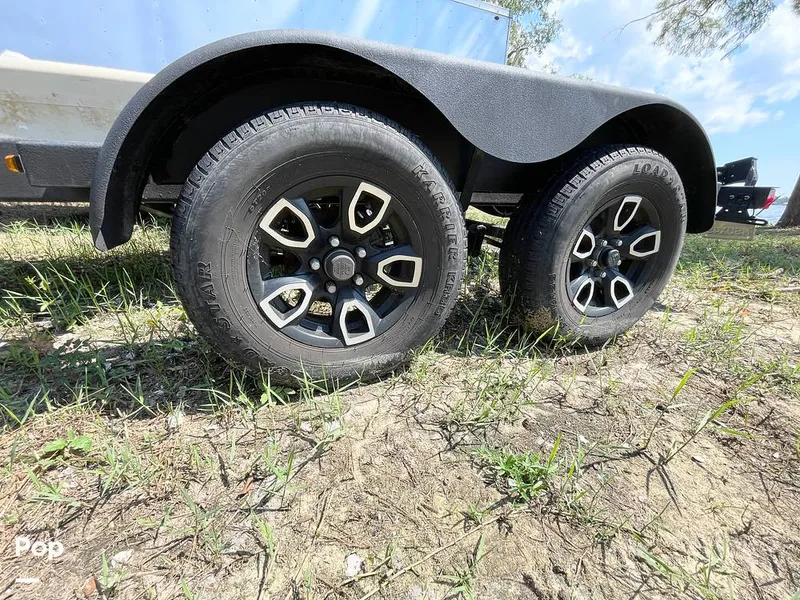 Slide: The Image of Trailer Included - 14742675