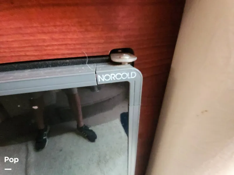 Slide: The Image of Rinker Fiesta Vee 310 2001 - 14722201