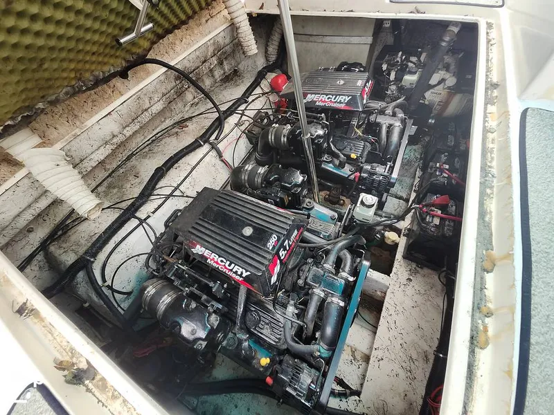 Slide: The Image of Rinker Fiesta Vee 310 2001 - 14722211