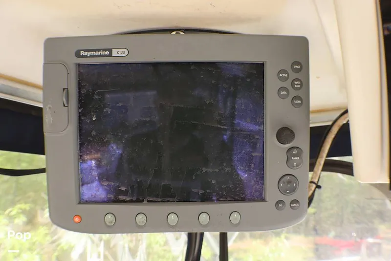 Slide: The Image of Grady-White 252 Sailfish 1994 - 16339360