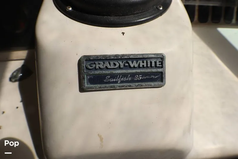 Slide: The Image of Grady-White 252 Sailfish 1994 - 16339395