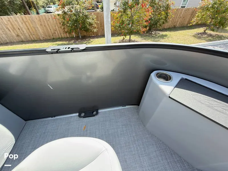 Slide: The Image of Bentley 220 FNC 2023 - 16242085