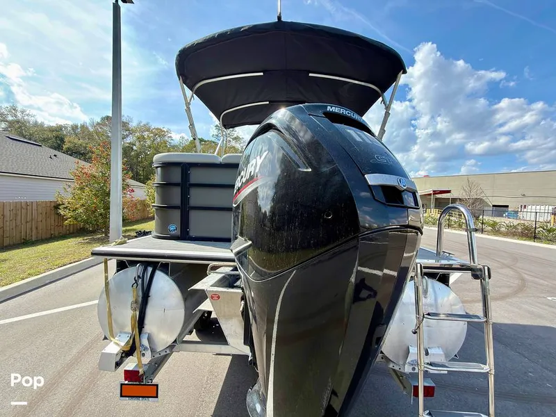 Slide: The Image of Bentley 220 FNC 2023 - 16242126