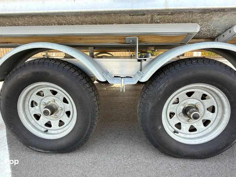 Slide: The Image of Bentley Pontoons 220 FNC 2023 - 16242150