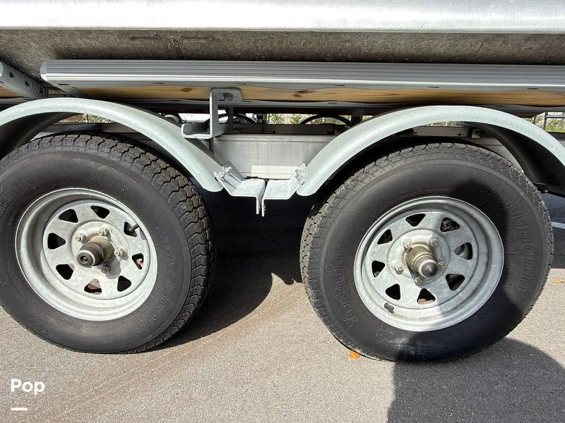 Slide: The Image of Bentley Pontoons 220 FNC 2023 - 16242156