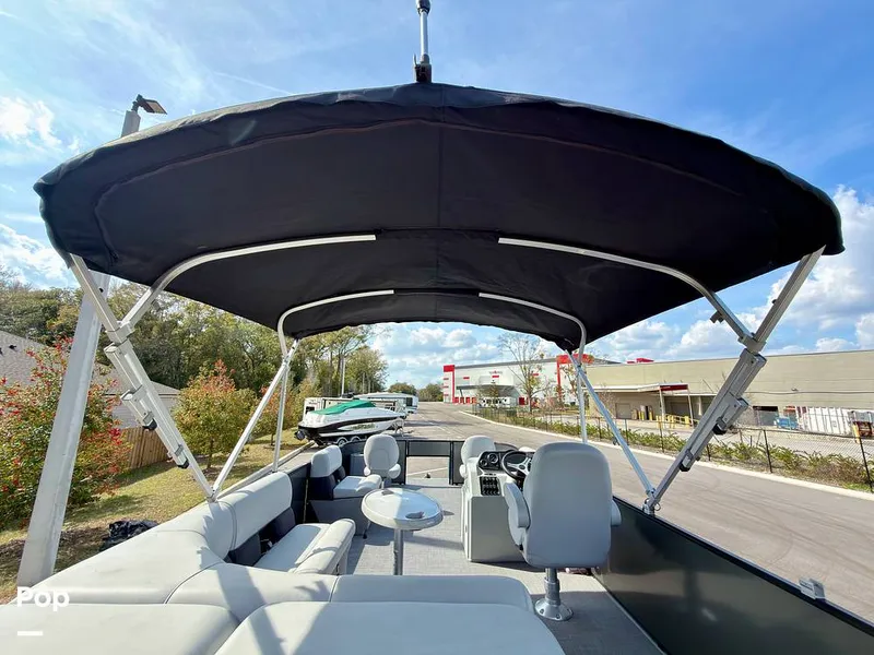 Slide: The Image of Bentley Pontoons 220 FNC 2023 - 16242047