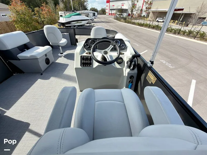 Slide: The Image of Bentley Pontoons 220 FNC 2023 - 16242051