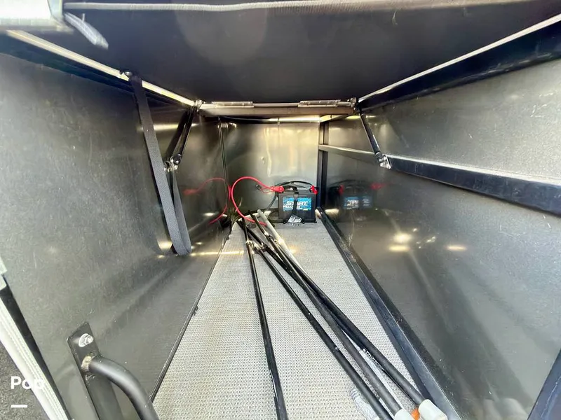 Slide: The Image of Bentley Pontoons 220 FNC 2023 - 16242060