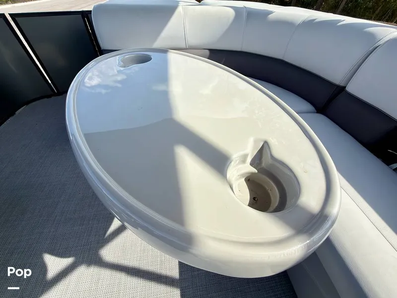 Slide: The Image of Bentley Pontoons 220 FNC 2023 - 16242065