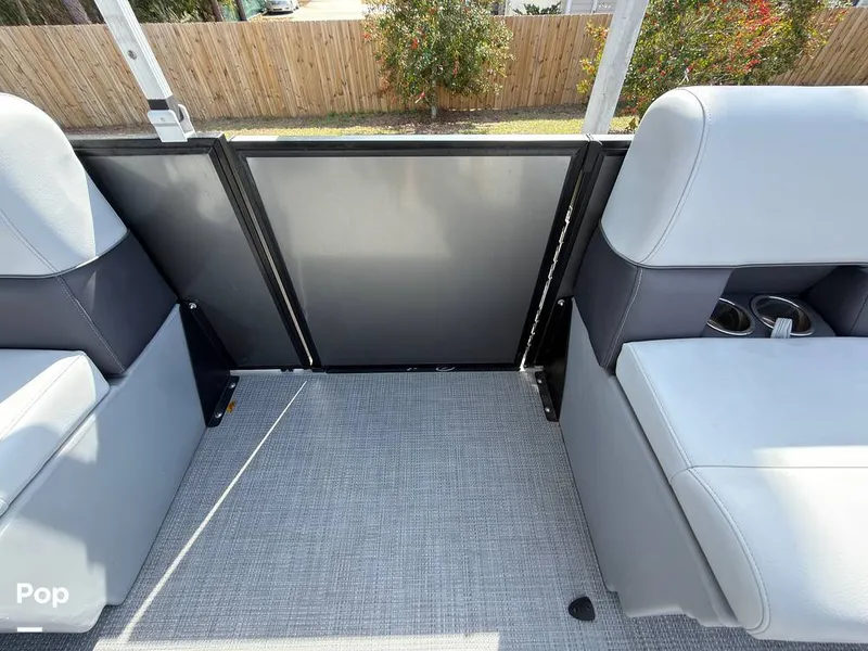 Slide: The Image of Bentley Pontoons 220 FNC 2023 - 16242078