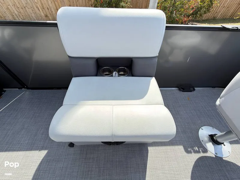 Slide: The Image of Bentley Pontoons 220 FNC 2023 - 16242079