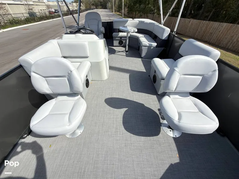 Slide: The Image of Bentley Pontoons 220 FNC 2023 - 16242098