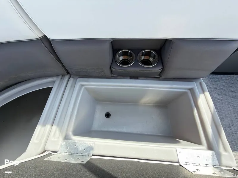 Slide: The Image of Bentley Pontoons 220 FNC 2023 - 16242105