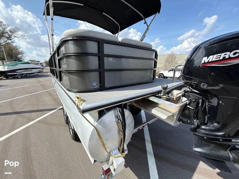 Slide: The Image of Bentley Pontoons 220 FNC 2023 - 16242127