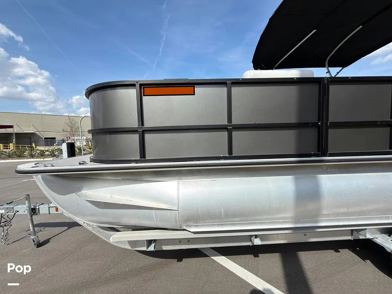 Slide: The Image of Bentley Pontoons 220 FNC 2023 - 16242130