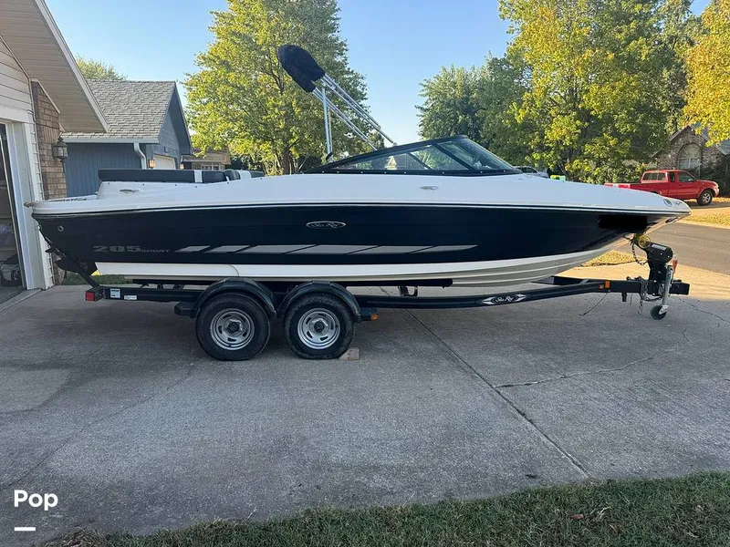 Slide: The Image of Sea Ray 205 Sport 2014 - 14772559