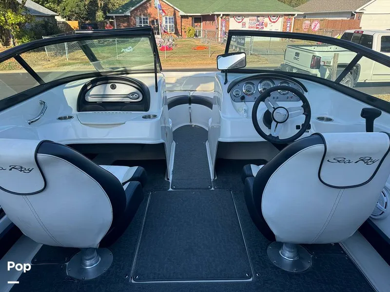 Slide: The Image of Sea Ray 205 Sport 2014 - 14772570