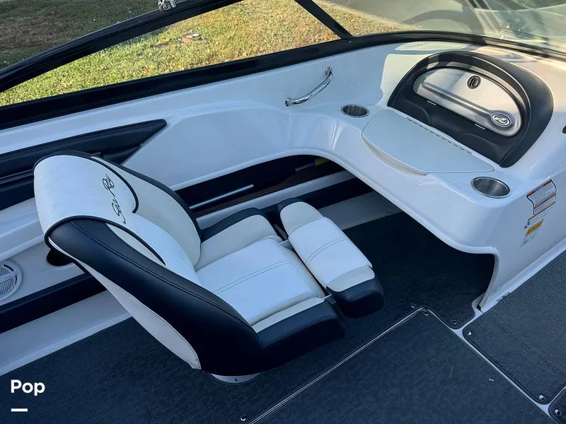 Slide: The Image of Sea Ray 205 Sport 2014 - 14772578