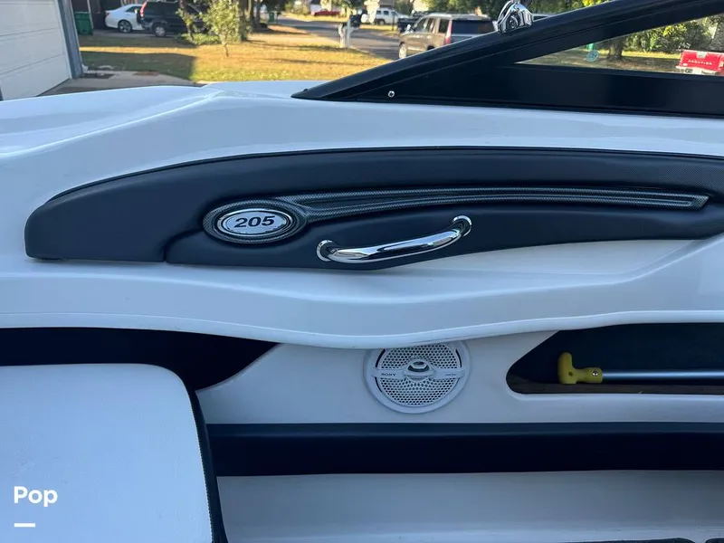 Slide: The Image of Sea Ray 205 Sport 2014 - 14772591