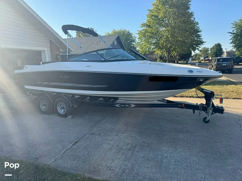 Slide: The Image of Sea Ray 205 Sport 2014 - 14772558