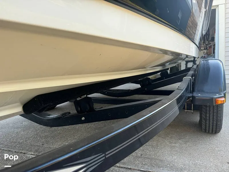 Slide: The Image of Sea Ray 205 Sport 2014 - 14772561