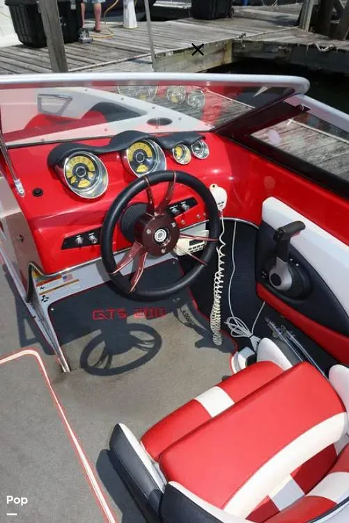 Slide: The Image of Glastron GT200 2013 - 14726691