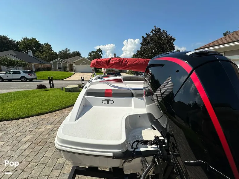 Slide: The Image of Tahoe T18 2023 - 14733382