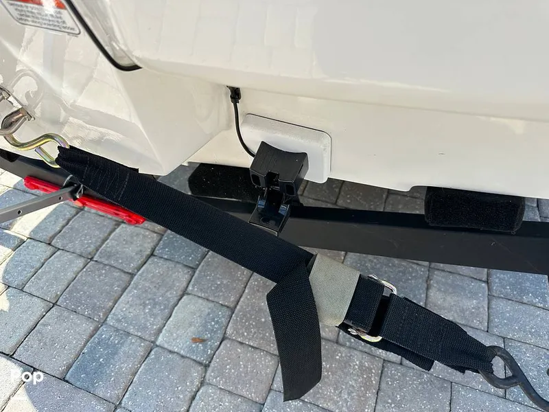 Slide: The Image of Tahoe T18 2023 - 14733357