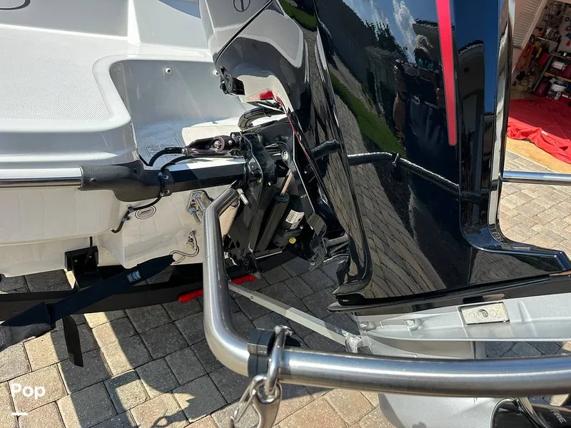 Slide: The Image of Tahoe T18 2023 - 14733361