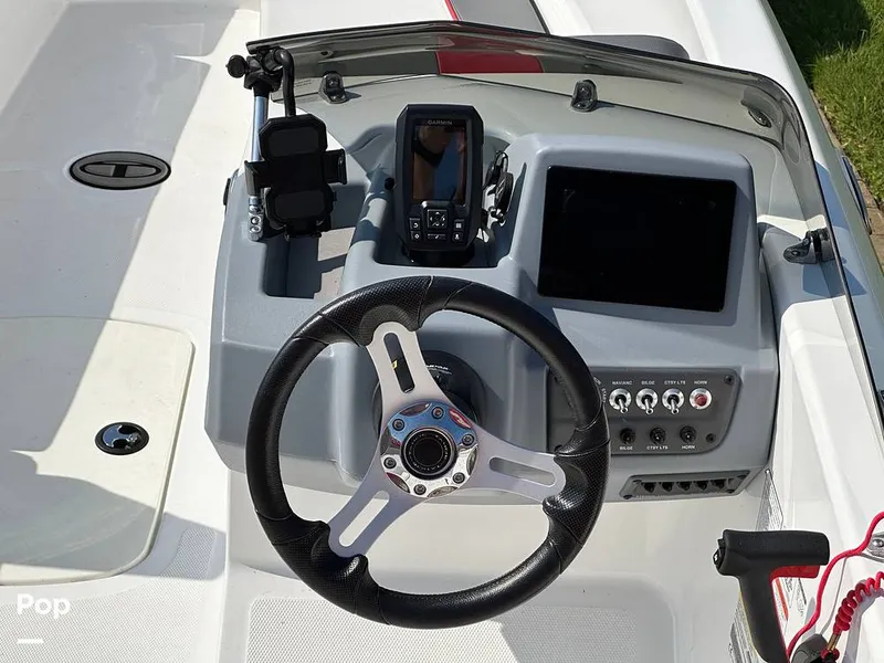 Slide: The Image of Tahoe T18 2023 - 14733389