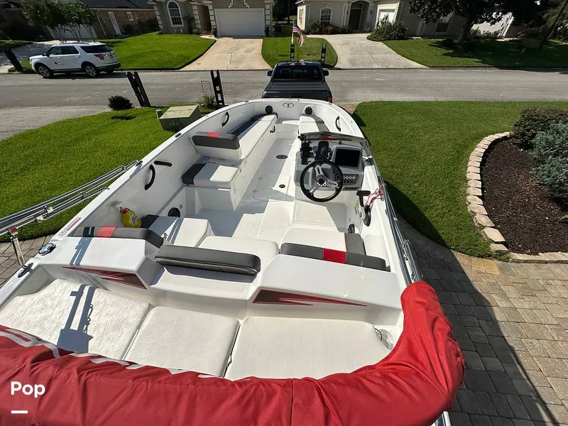 Slide: The Image of Tahoe T18 2023 - 14733387