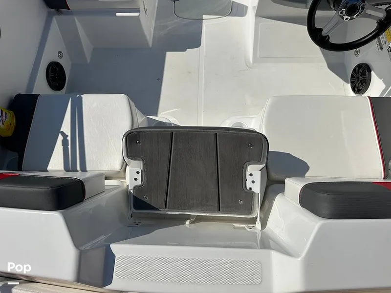 Slide: The Image of Tahoe T18 2023 - 14733396