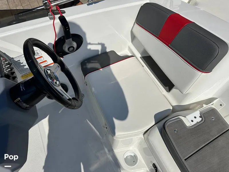 Slide: The Image of Tahoe T18 2023 - 14733397