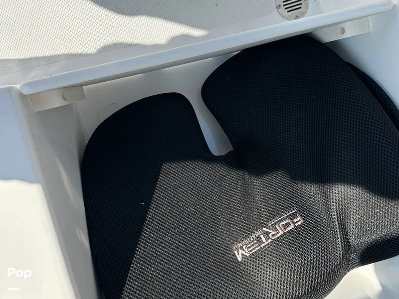 Slide: The Image of Tahoe T18 2023 - 14733400