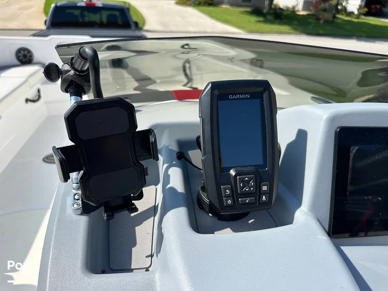 Slide: The Image of Tahoe T18 2023 - 14733408