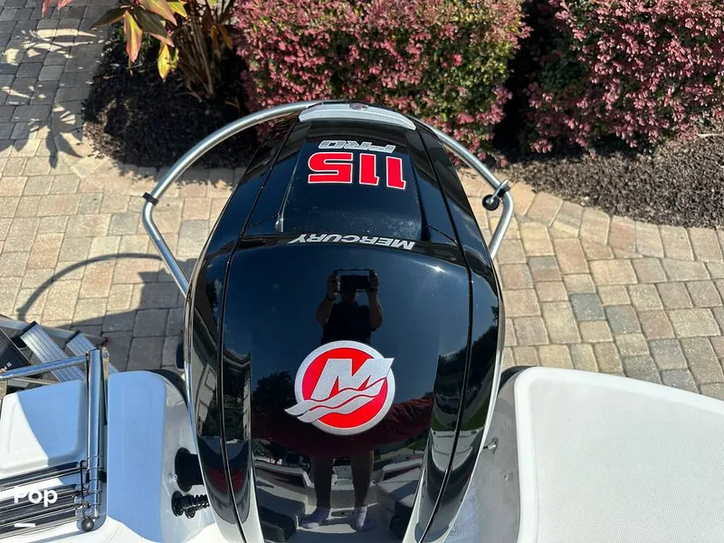 Slide: The Image of Tahoe T18 2023 - 14733434