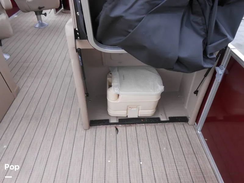 Slide: The Image of SunChaser 22 Fish 2022 - 14725000