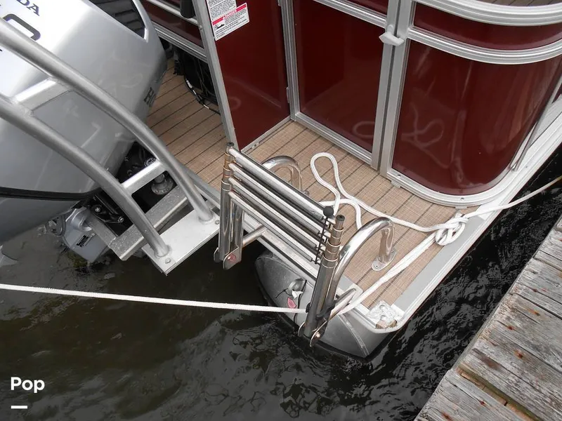 Slide: The Image of SunChaser 22 Fish 2022 - 14724989