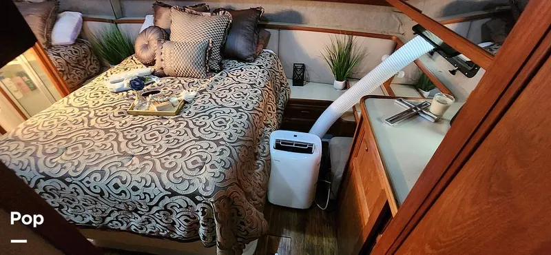 Slide: The Image of Carver 4207 Aft Cabin 1986 - 14742604