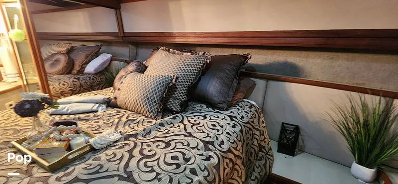 Slide: The Image of Carver 4207 Aft Cabin 1986 - 14742621