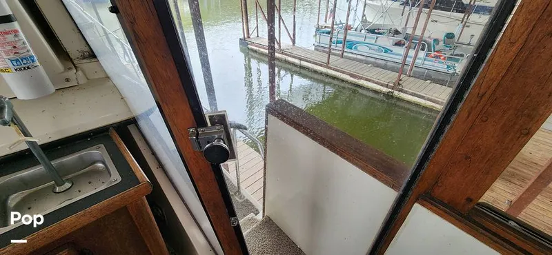 Slide: The Image of Carver Yachts 4207 Aft Cabin 1986 - 14742554