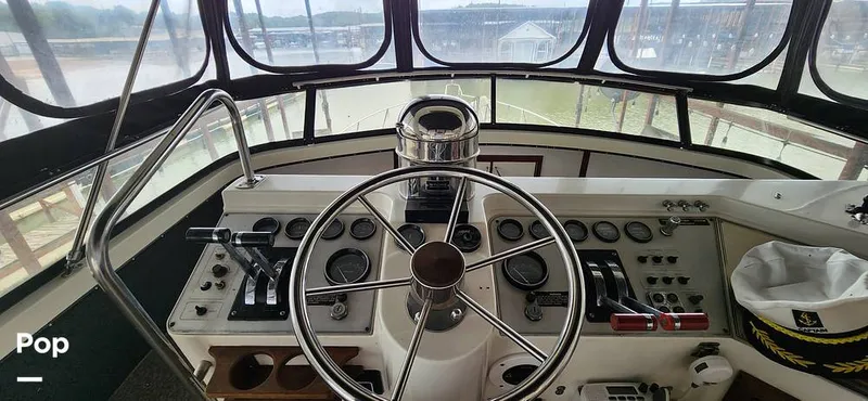 Slide: The Image of Carver Yachts 4207 Aft Cabin 1986 - 14742564