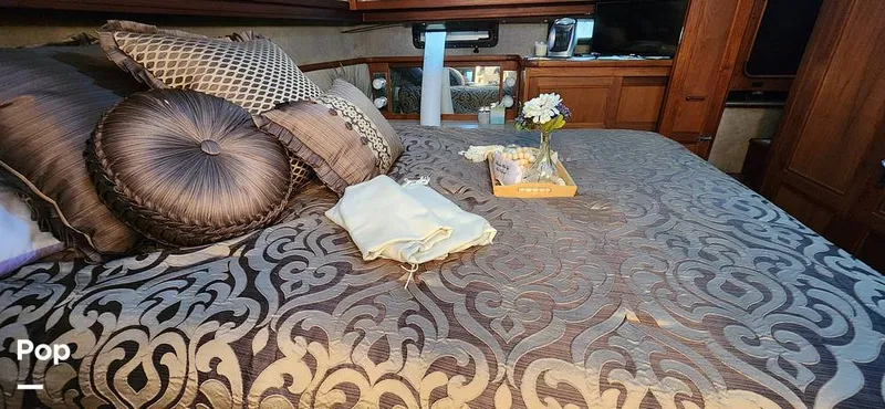 Slide: The Image of Carver Yachts 4207 Aft Cabin 1986 - 14742619