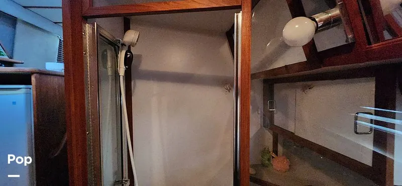 Slide: The Image of Carver Yachts 4207 Aft Cabin 1986 - 14742640