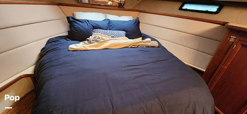 Slide: The Image of Carver Yachts 4207 Aft Cabin 1986 - 14742644