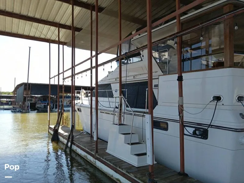 Slide: The Image of Carver Yachts 4207 Aft Cabin 1986 - 14729467