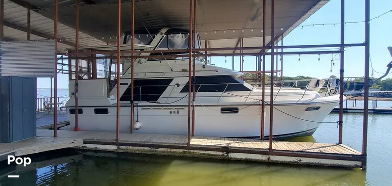 Slide: The Image of Carver Yachts 4207 Aft Cabin 1986 - 14797473