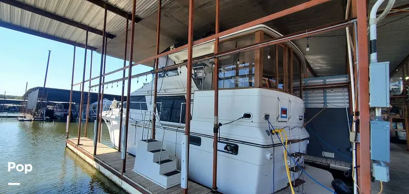 Slide: The Image of Carver Yachts 4207 Aft Cabin 1986 - 14797480