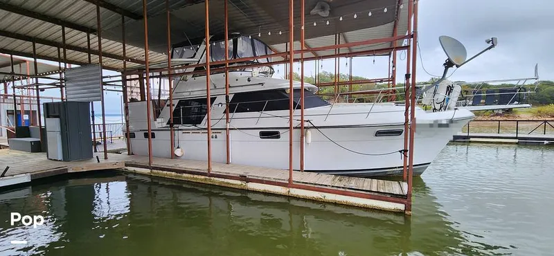 Slide: The Image of Carver Yachts 4207 Aft Cabin 1986 - 14742372