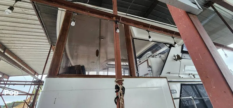 Slide: The Image of Carver Yachts 4207 Aft Cabin 1986 - 14742411